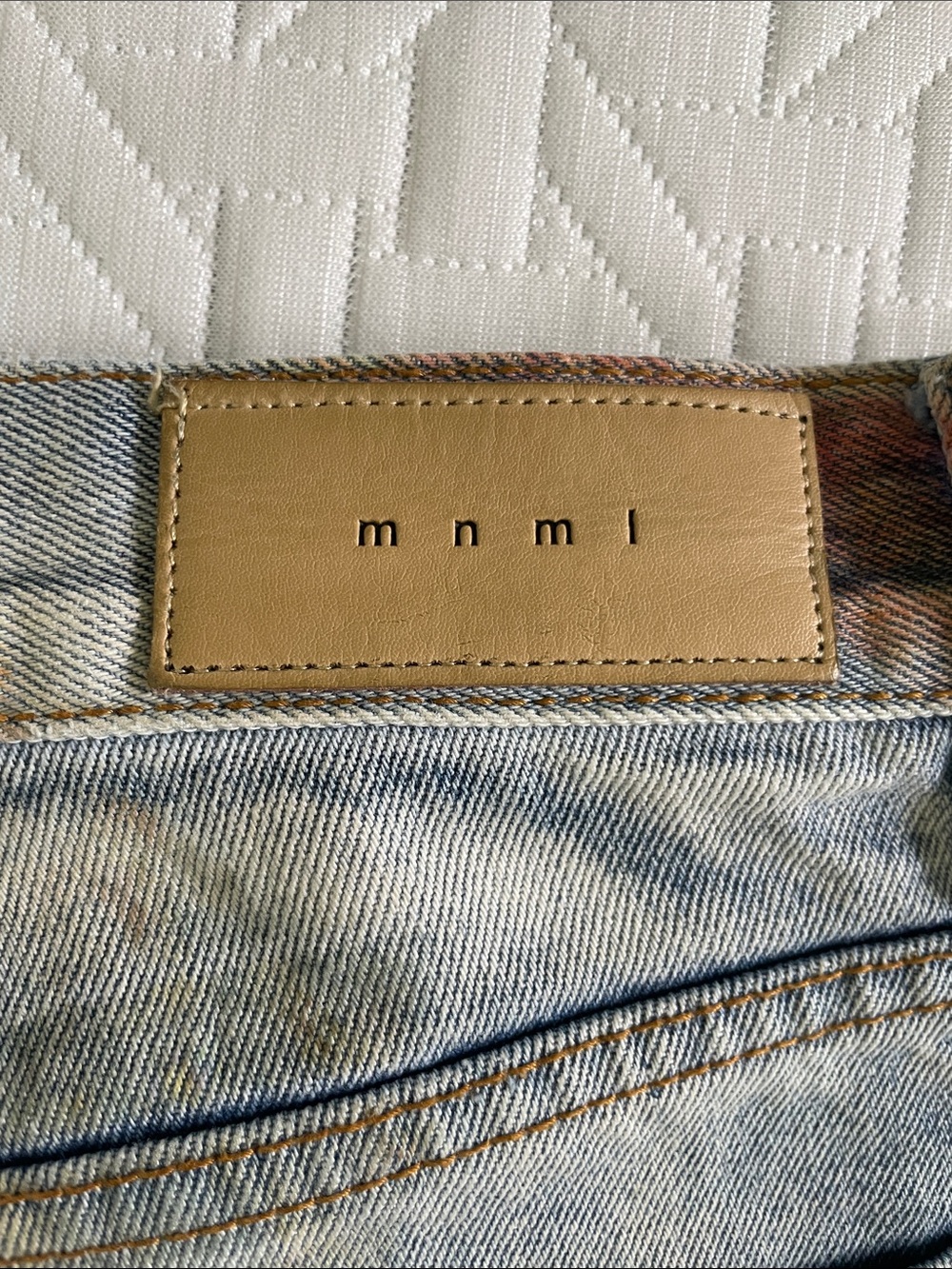 MNML Men’s Painted-Print Slim Straight Jeans in Faded Blue and Cream - Picture 2 of 14
